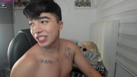 Snapshot of santy7u7 chatting on February 20, 1:33 pm Mr. Santiago online show from February 20, 1:33 pm