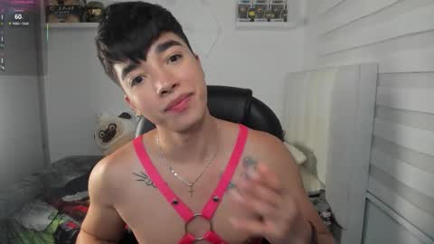 Snapshot of santy7u7 chatting on February 21, 1:34 pm Mr. Santiago online show from February 21, 1:34 pm