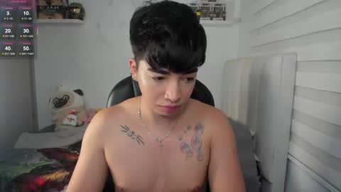 Snapshot of santy7u7 chatting on March 14, 1:38 pm Mr. Santiago online show from March 14, 1:38 pm