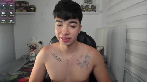 Snapshot of santy7u7 chatting on March 25, 1:28 pm Mr. Santiago online show from March 25, 1:28 pm