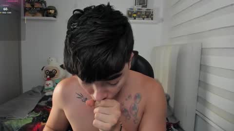 Snapshot of santy7u7 chatting on March 28, 12:16 pm Mr. Santiago online show from March 28, 12:16 pm