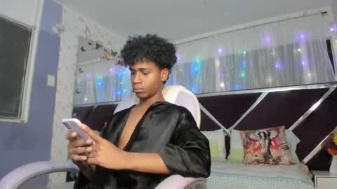 santy online show from March 17, 11:57 am