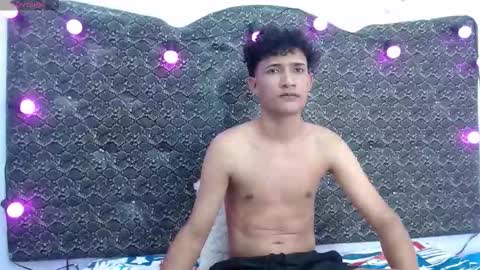 santy boys xxxHOT CUM online show from October 2, 3:13 am