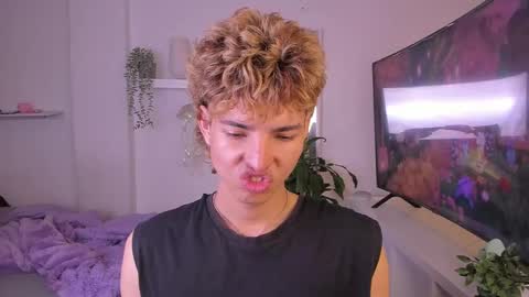 kitty online show from November 10, 1:15 am