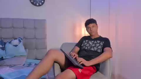 santy_stump online show from September 22, 9:50 pm