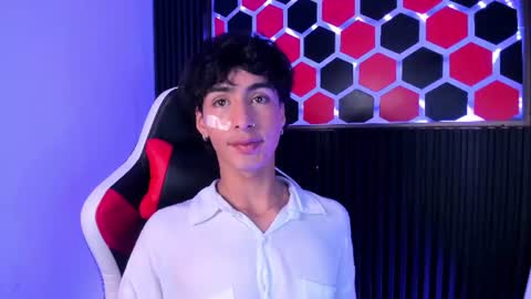 Snapshot of santyfoxxs chatting on June 11, 3:15 am Santy online show from June 11, 3:15 am
