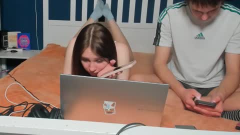 santythousand online show from January 17, 6:00 pm