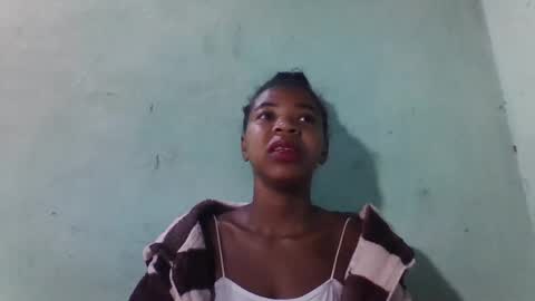 Snapshot of sanyah0123 chatting on November 17, 4:07 am sanyah0123 online show from November 17, 4:07 am