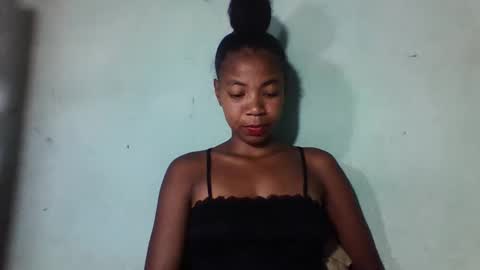 Snapshot of sanyah0123 chatting on December 3, 10:02 am sanyah0123 online show from December 3, 10:02 am