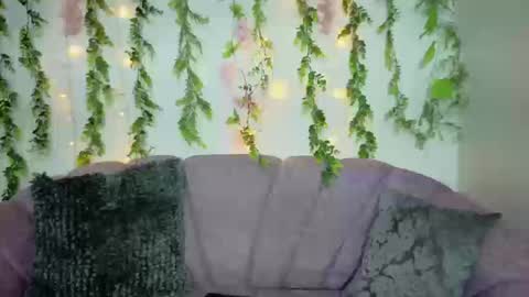 saorisworld online show from September 18, 12:01 am