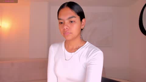 Saphira James online show from June 25, 2:00 am