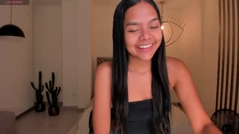 Saphira James online show from July 2, 2:00 am