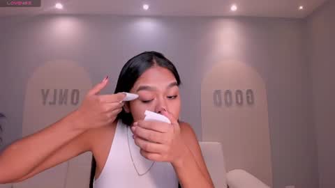 Saphira James online show from July 10, 2:27 am