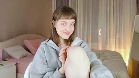 Snapshot of saphirree chatting on October 21, 4:51 pm Anny online show from October 21, 4:51 pm