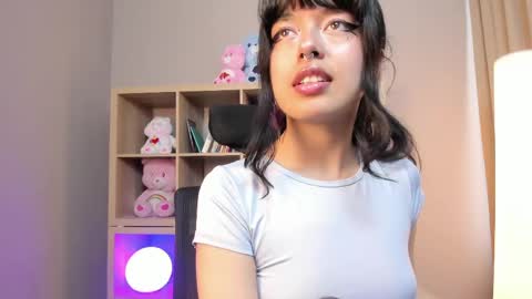 Snapshot of saphyralux chatting on June 1, 9:16 pm saphyralux online show from June 1, 9:16 pm