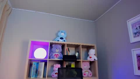 saphyralux online show from June 27, 5:01 am