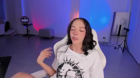 Snapshot of sapphire_venus chatting on June 29, 2:18 am Valerin online show from June 29, 2:18 am