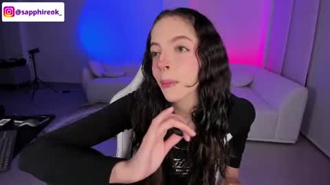 Snapshot of sapphire_venus chatting on July 19, 2:15 am Valerin online show from July 19, 2:15 am