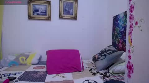 sara online show from July 25, 3:09 pm