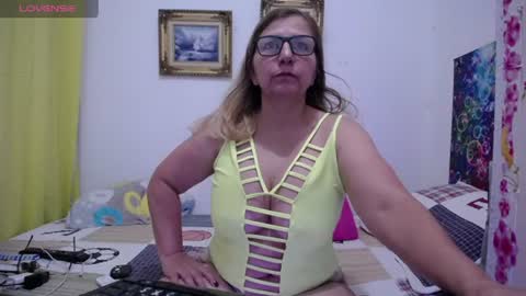 sara online show from July 28, 9:47 pm