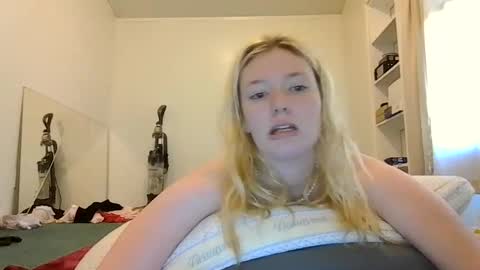 sara9920 online show from March 28, 4:17 pm