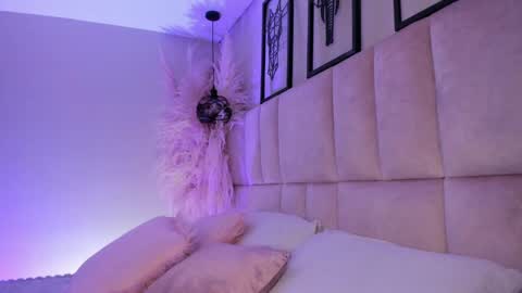  SARA  online show from September 26, 12:53 pm