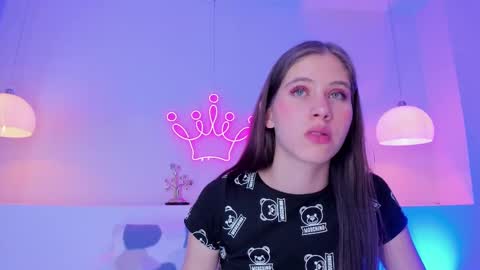 sara__jones_ online show from December 22, 6:26 pm