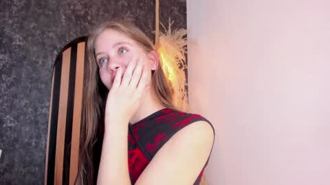 sara__jones_ online show from January 6, 1:31 am