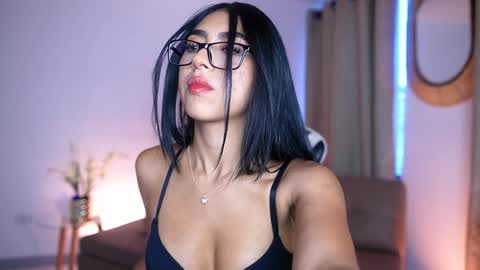 Snapshot of sara_albrecht chatting on December 17, 3:49 pm Sara online show from December 17, 3:49 pm