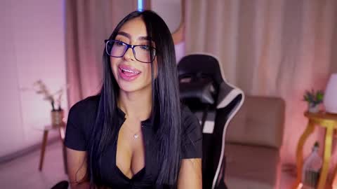 Snapshot of sara_albrecht chatting on January 10, 12:36 pm Sara online show from January 10, 12:36 pm