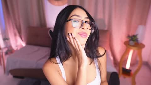 Snapshot of sara_albrecht chatting on January 25, 12:47 pm Sara online show from January 25, 12:47 pm