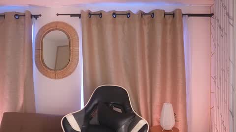 Snapshot of sara_albrecht chatting on January 30, 3:40 pm Sara online show from January 30, 3:40 pm