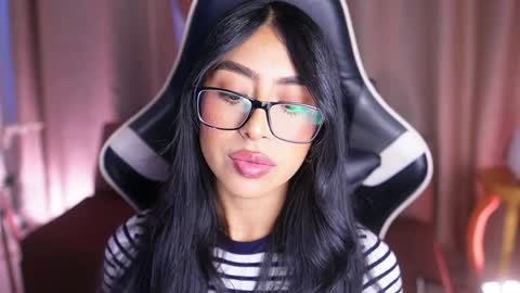 Snapshot of sara_albrecht chatting on January 31, 12:40 pm Sara online show from January 31, 12:40 pm