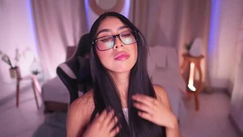 Snapshot of sara_albrecht chatting on February 11, 12:27 pm Sara online show from February 11, 12:27 pm