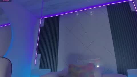 Snapshot of sara_allenx chatting on September 24, 2:42 pm sara allenx online show from September 24, 2:42 pm