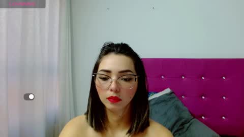 Snapshot of sara_arias00 chatting on September 23, 1:25 pm Sara  online show from September 23, 1:25 pm