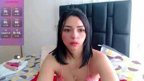 Sara  online show from February 9, 5:39 pm