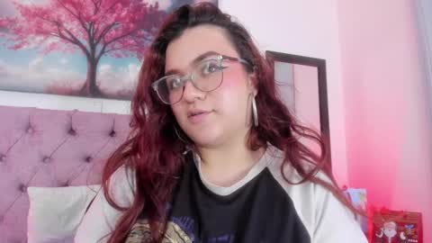 SARA ARIAS  online show from December 4, 1:58 am