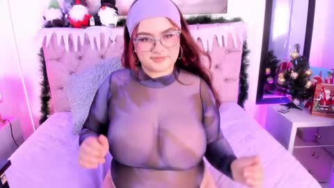 SARA ARIAS  online show from December 20, 7:50 pm