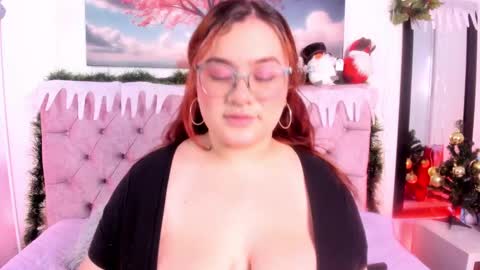 SARA ARIAS  online show from December 23, 8:14 pm