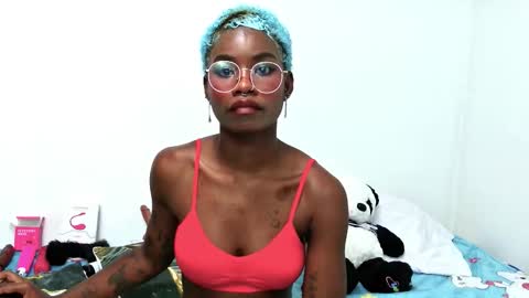 Snapshot of sara_brown18 chatting on March 19, 11:09 pm Sara online show from March 19, 11:09 pm