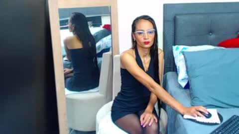 Snapshot of sara_carmona chatting on June 24, 2:49 pm SARA online show from June 24, 2:49 pm