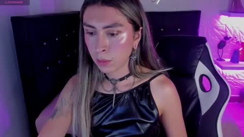 Sara Davina online show from January 3, 11:33 pm