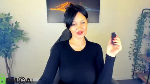 Snapshot of sara_devills chatting on May 6, 12:52 am Sara online show from May 6, 12:52 am