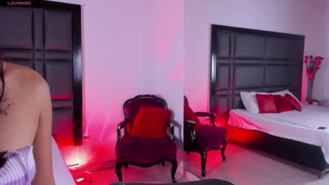 Sara  online show from March 14, 2:11 pm