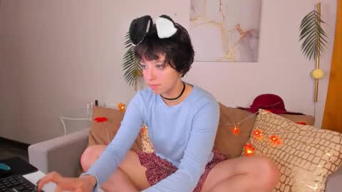 Sarah online show from October 2, 1:01 am