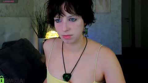 Sarah online show from November 4, 9:08 am