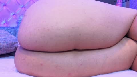 Snapshot of sara_horney_ chatting on May 27, 4:53 am sara online show from May 27, 4:53 am