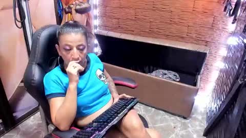 no limits sarah online show from December 21, 3:03 am