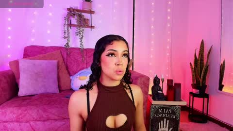 Sara Jhonson  online show from May 12, 1:25 am